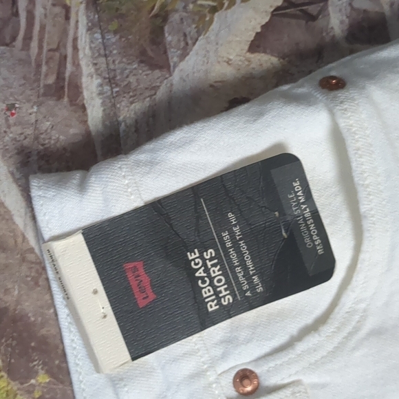LEVI'S premium ribcage shorts size 25 - Picture 2 of 7